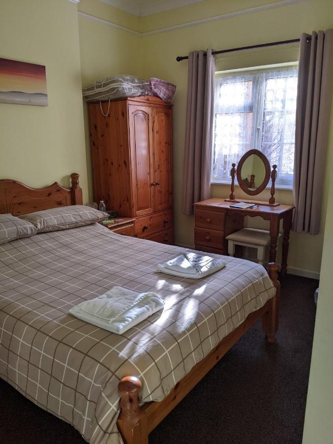 Kingswinford Guest House เพนตัน ภายนอก รูปภาพ