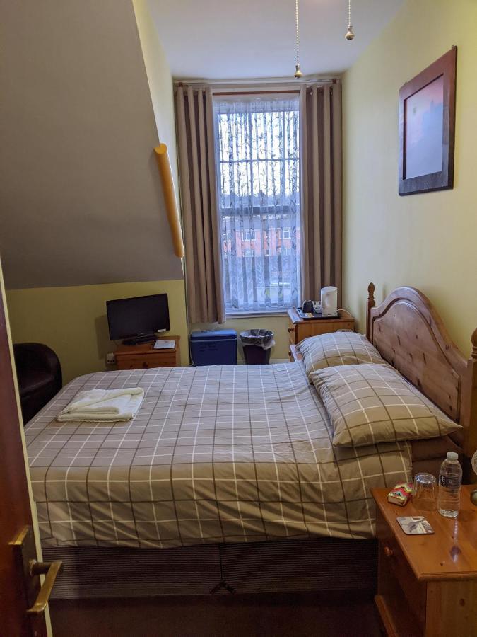 Kingswinford Guest House เพนตัน ภายนอก รูปภาพ