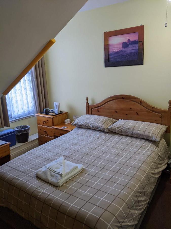 Kingswinford Guest House เพนตัน ภายนอก รูปภาพ
