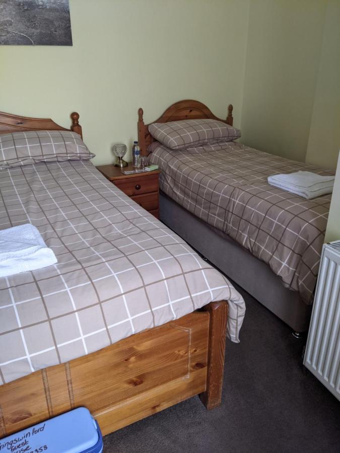 Kingswinford Guest House เพนตัน ภายนอก รูปภาพ