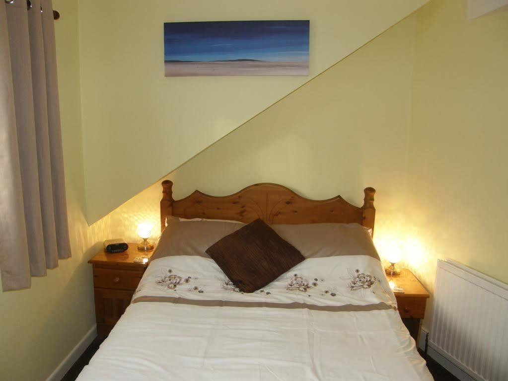 Kingswinford Guest House เพนตัน ภายนอก รูปภาพ
